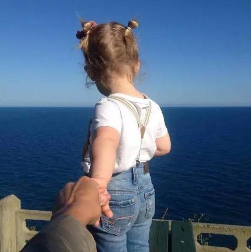 贾静雯|有种基因叫贾静雯的二女儿，完美遗传父母优点，网友：等她出道