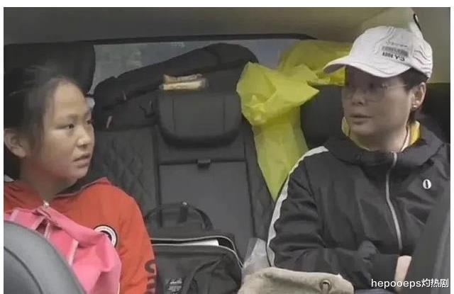 袁立 袁立素颜上年纪，身材胖也不刻意瘦身减肥，是不漂亮但心地善良