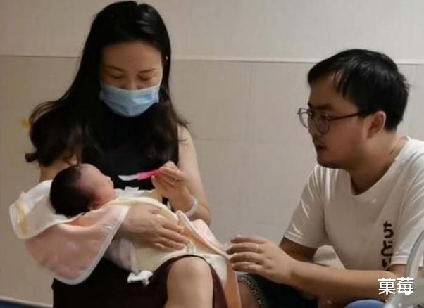 菓莓 “显嫩岳母”走红网络，和女婿同框被误当作夫妻，运动成就了她