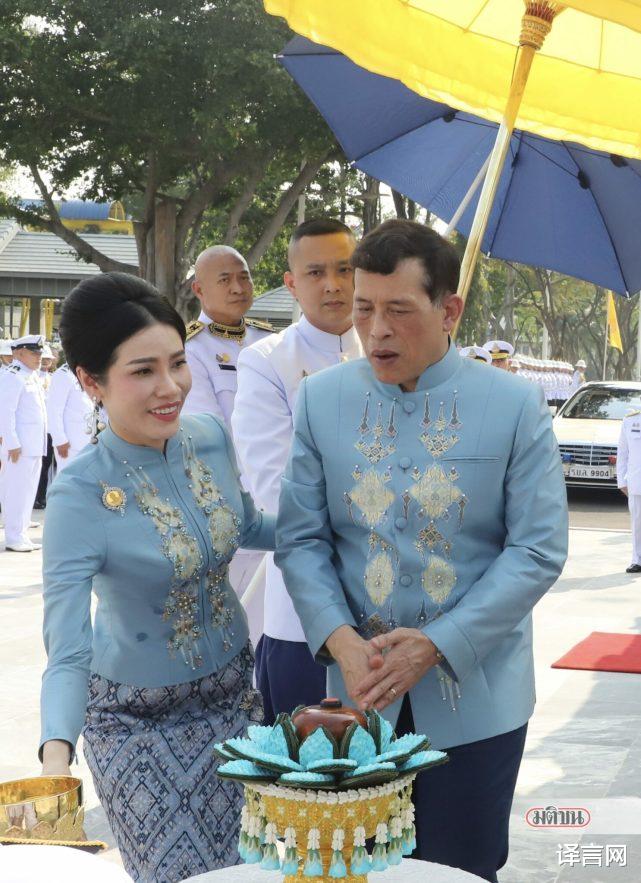 泰國詩妮娜36歲生日，國王穿情侶裝顯年輕10歲，將冊封貴妃為王後-圖4