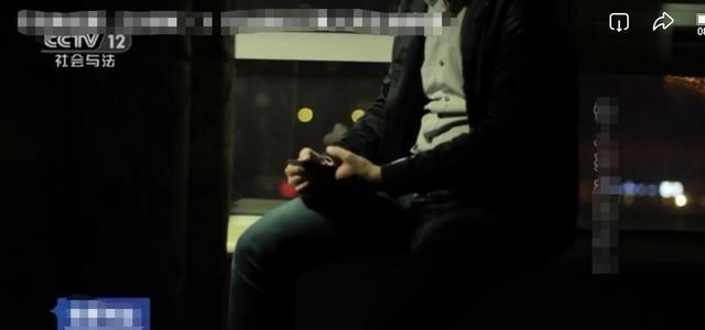 擦一擦眼泪 已婚女子与房东是情人，可最终她却穿着红色婚纱在出租屋里自杀