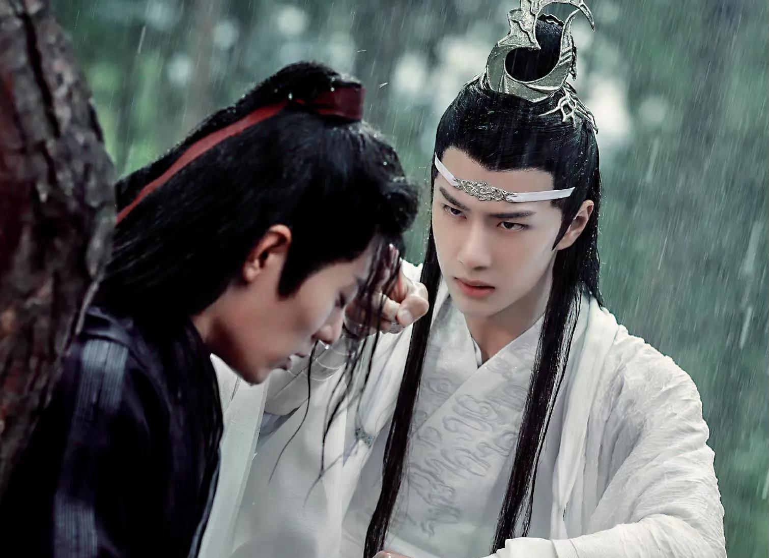 王一博|王一博2年6部剧,走向高产影视咖,有进步也不尬吹,他的路还长