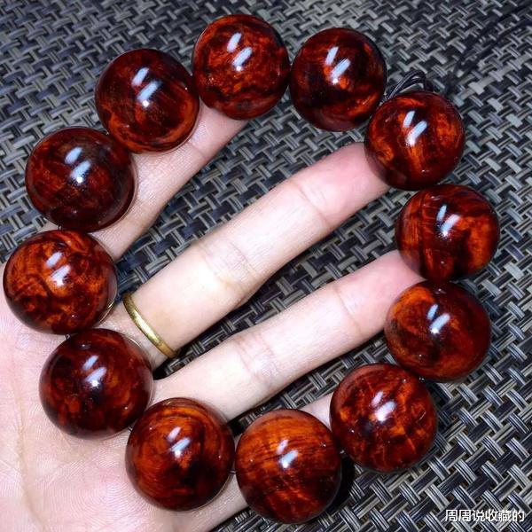 |你见过365度的小叶紫檀瘤疤手串吗？没有知识就得吃亏上当