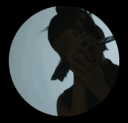 |VOGUE拍出「史上最丑赵薇」封面，笑死3000万网友：这次范冰冰躺赢了