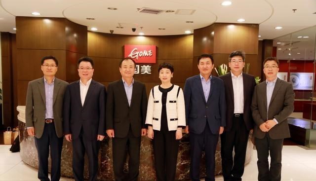 闲云谈 中国首富坐牢14年，留千亿公司，老婆独掌大局，起死回生，凭啥