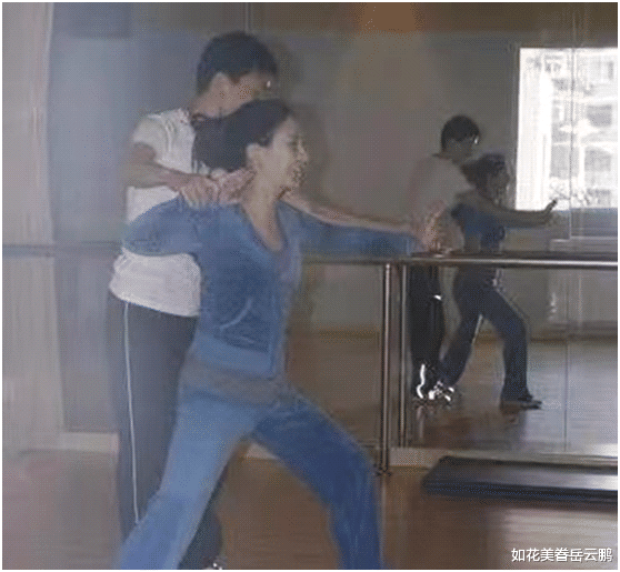 李小璐|她有新恋情了？约会亲吻画面流出，曾暗地插刀李小璐甘薇