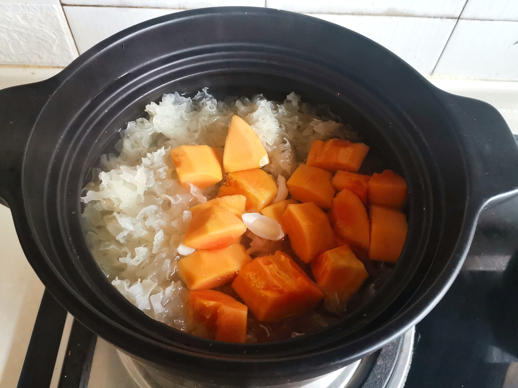 银耳|冬天如果家里有条件,建议:多喝这个汤,润肺去燥营养好,老少都适合