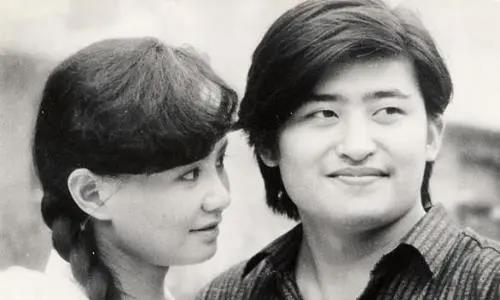 刘欢|刘欢：23岁走红，和妻子相识9天闪婚，相守33年和绯闻绝缘