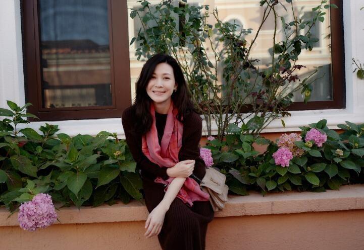 生图|七大“海岩女郎”现状：苏瑾离婚，于娜退圈，童蕾负债过亿