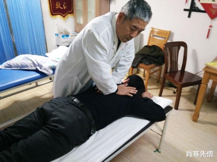 推拿|我,54岁,做了31年正骨,我看到越来越多的年轻人身躯都变形了