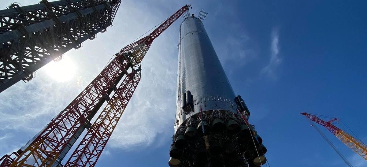 在轨道飞行测试之前,SpaceX首次点燃了星际飞船的所有猛禽发动机