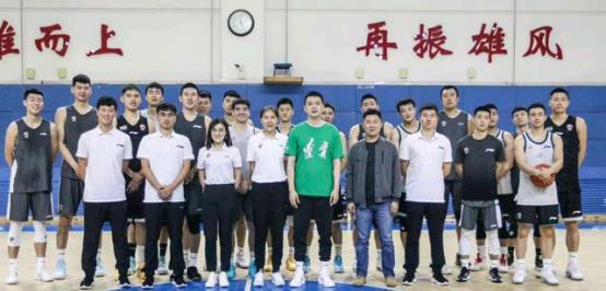 阿根廷队|辽篮3消息！辽篮公布赛季大名单，鄢手骐被取代，俞泽辰或陪跑