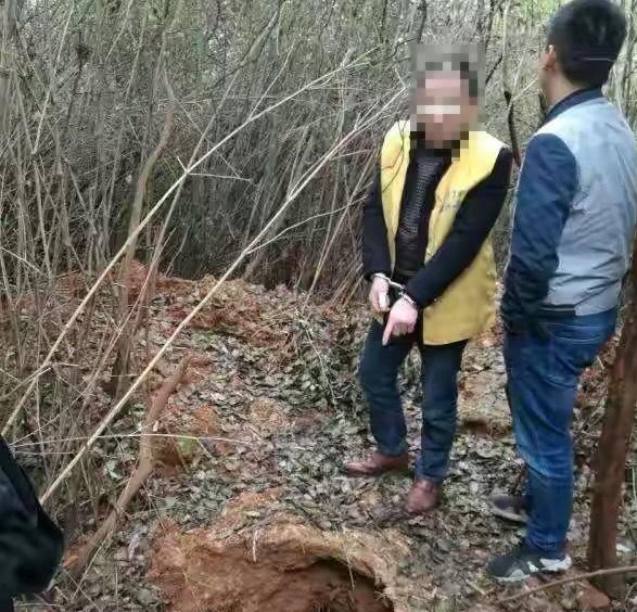 胖哥说说 盗洞挖得不专业，要塌，河南盗墓者找来江西“老大”指导，出事了