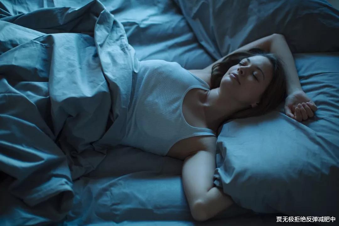 美容 想要减肥效果好不仅仅睡眠的时间要充足，还有做到这一点才行！
