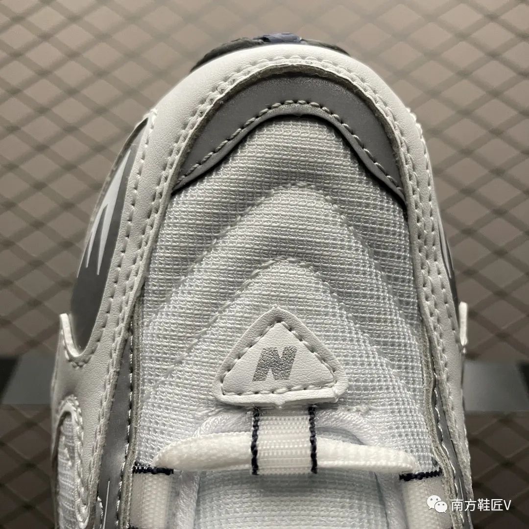 南方鞋匠 New Balance 725系列中性运动休闲跑鞋,复古与潮流兼具!