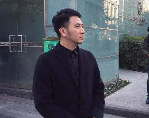 李昕言温度空间|林生斌的无情：老婆孩子去世第二天注册公司，一周后去请公关公司