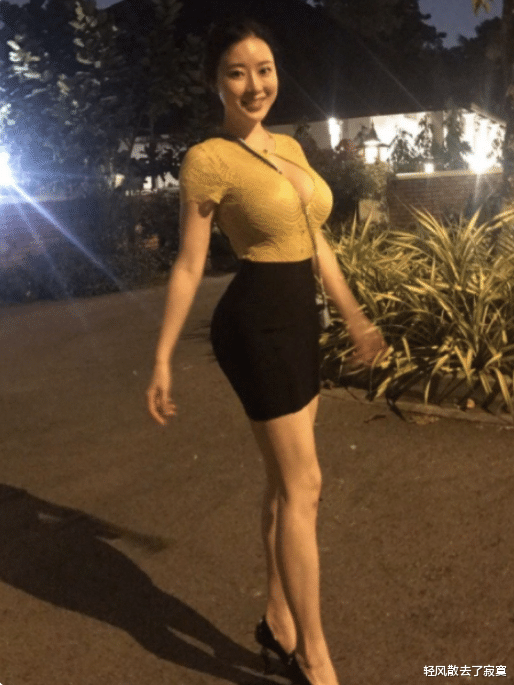 凤姐|两大网红鼻祖的毁灭史：无人敢娶的富婆，不敢回国的流浪女