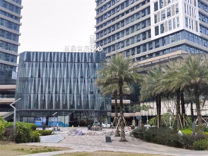 万科|南宁五象总部基地商业生存调查：是欣欣向荣还是奄奄一息？
