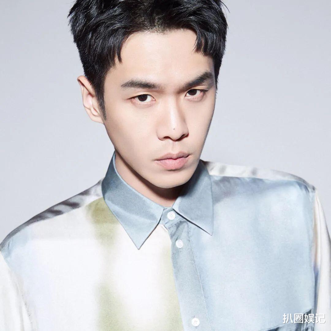 张晚意|张晚意虽然是正剧脸，但他资源虐，下部剧是盗墓题材的《藏海花》