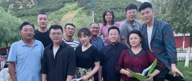 于月仙|于月仙去世王小宝首次露面!心情无比沉痛,小19岁妻子连声安慰