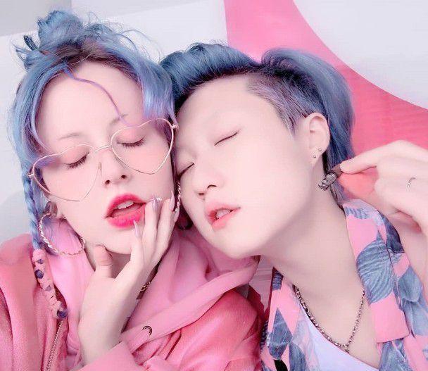 房祖名|房祖名近照曝光！抽雪茄开豪车依旧“阔气”，模样与成龙越来越像