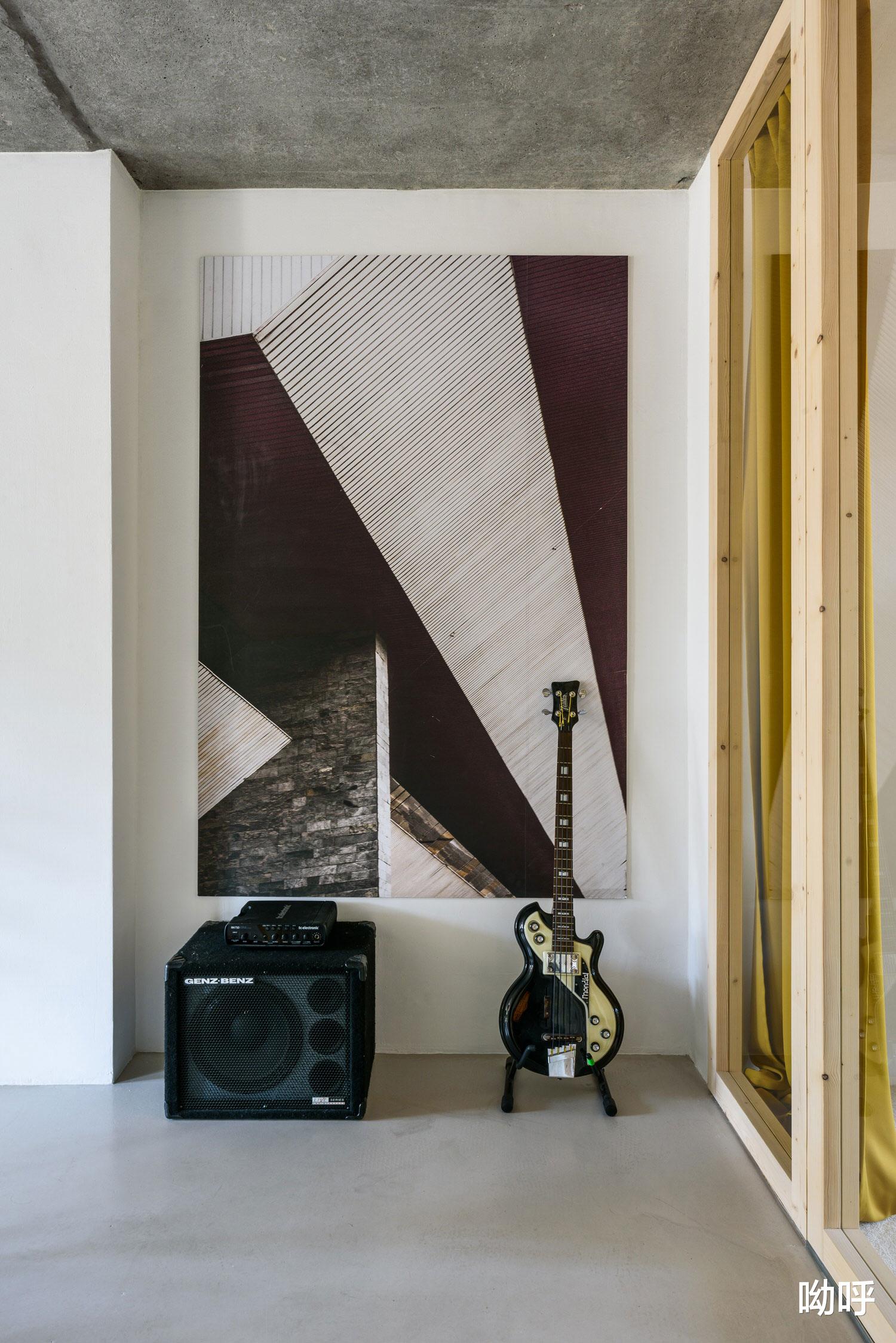 大胆的极简主义：Alan Prekop两室公寓