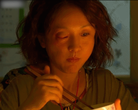 周迅|离婚才1年，她又官宣了：居然还带着18岁的儿子