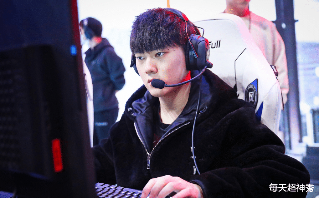 fpx战队|小天Zhuo发挥低迷,FPX决赛双杀TES,Knight虽败犹荣