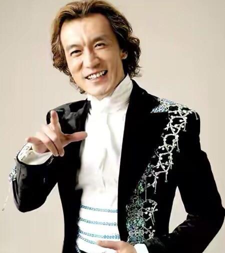 主持人|五位离奇去世的主持人，佟瑶上厕所意外离世，而她被男友七刀陨命