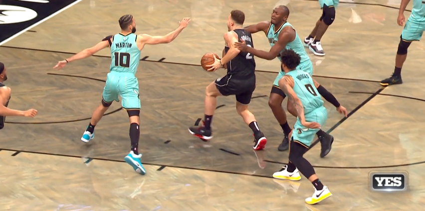 凯文·杜兰特|单节0分4助！杜兰特开启哈登式打法，7分钟仅1投+登哥眼神专注