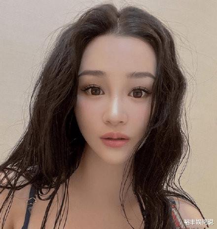 陈昱霖|陈昱霖晒与小男孩亲密合照，甜蜜称呼对方为儿子，关系惹网友猜疑