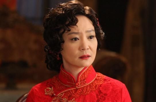 潘虹|她是朱军一生追不到的女人，33岁离婚看破红尘，今68岁一心向佛