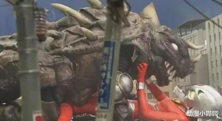 奥特曼|女演员为什么都不喜欢演奥特曼？皮套不透风是小事，最怕隐私曝光