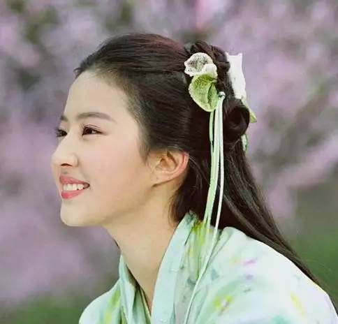 杨紫|娱乐圈公认最摄人心魄的36张脸，愿时光倒回去！