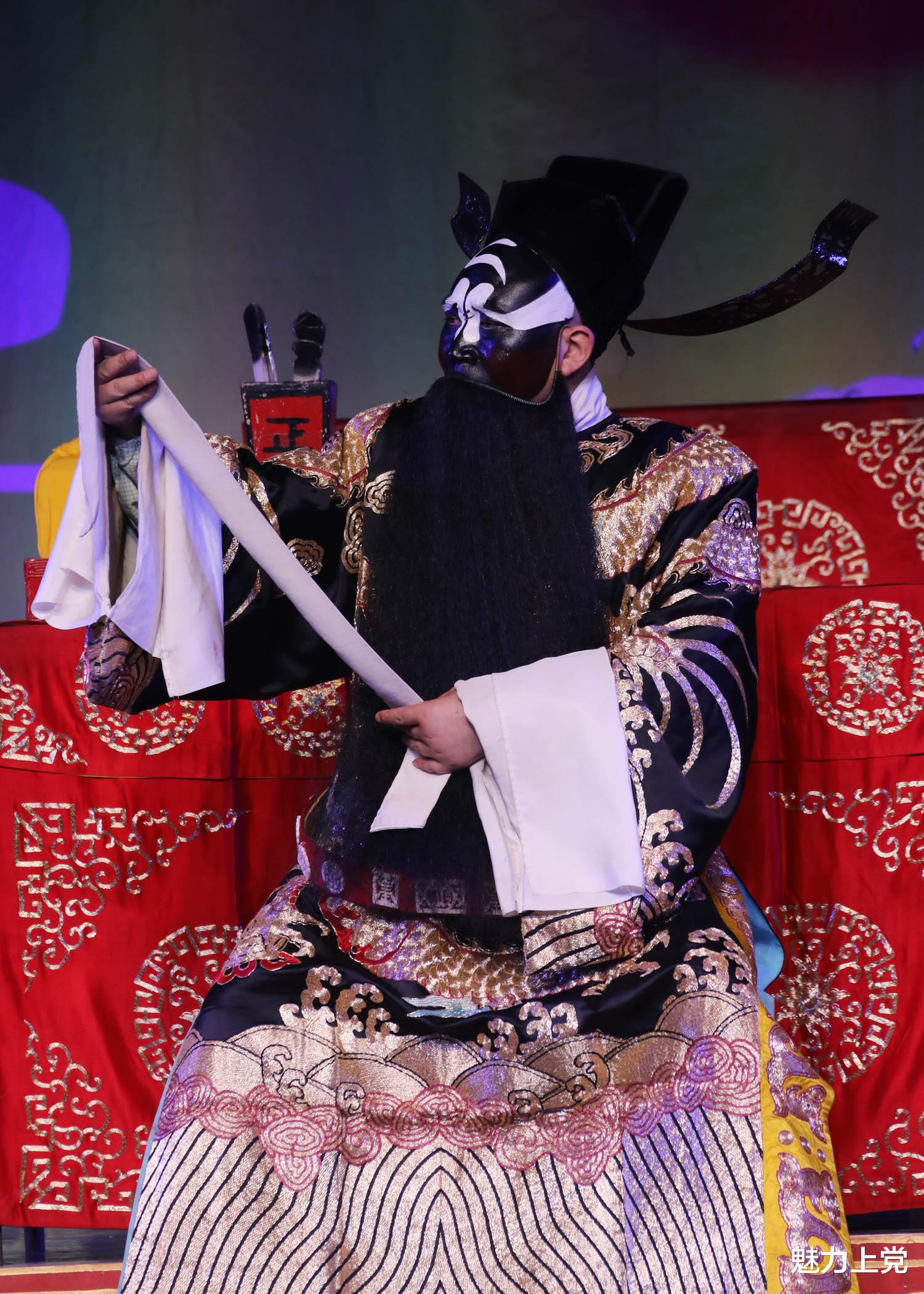 魅力上党 长治市上党梆子剧团走进潞州区屈家庄村惠民演出