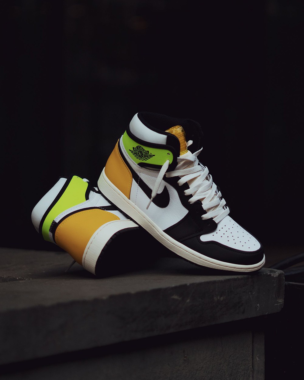 FLIGHTCLUB中文站 近期10双「宝藏球鞋」集体暴跌!自动系带一千就能买!UB只要4xx!