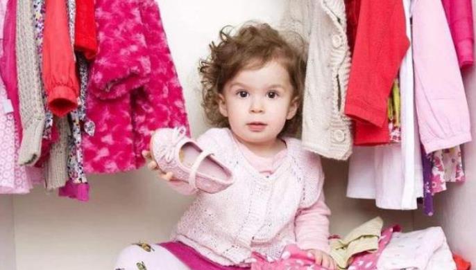 吴洪娜聊说育儿|宝宝旧衣服可以送，但有三样东西不能送，再贵都不行，别再犯错了