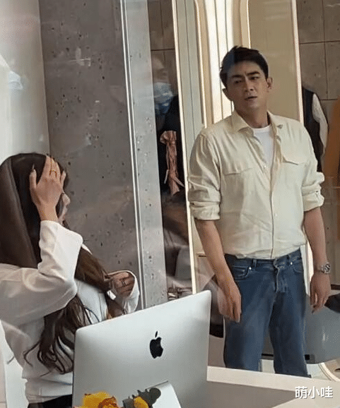 林更新|许久未见林更新，原来他也效仿兄弟做副业，投资500万开美发店