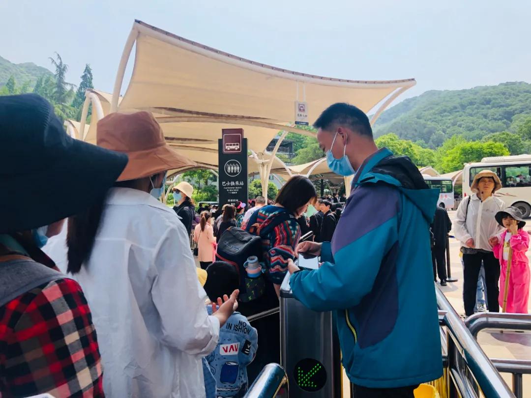 新报业传媒 立夏 鸡公山景区“五一”小长假完美收官