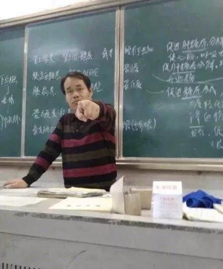 萌萌萌说|白素贞飞行的时候为什么要把一只手往前伸?哈哈哈哈原来是这样~