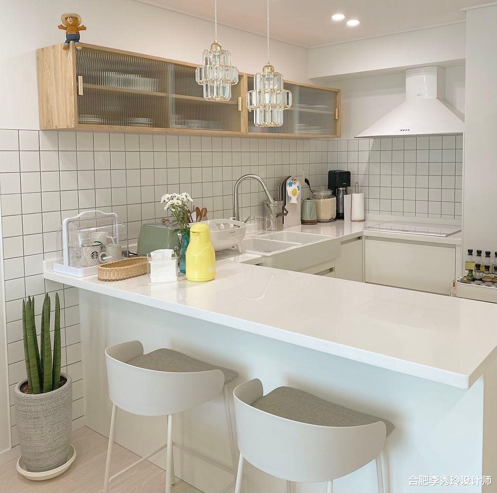 合肥李秀玲设计师 不吊顶无主灯、大白墙少造型，110㎡保持极简，反而更高级温馨