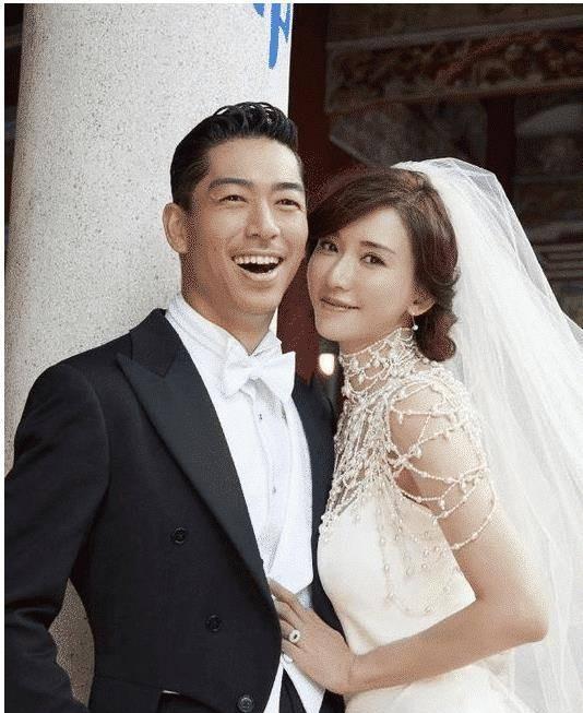 伪装者|林志玲近况曝光，美腿竟变罗圈腿，走路姿势被讽像日本女人