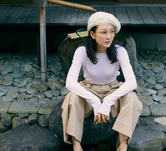 王鸥|王鸥：被亲妈嫌弃34年，深陷“剧本门”中，她是怎么熬到今天的？