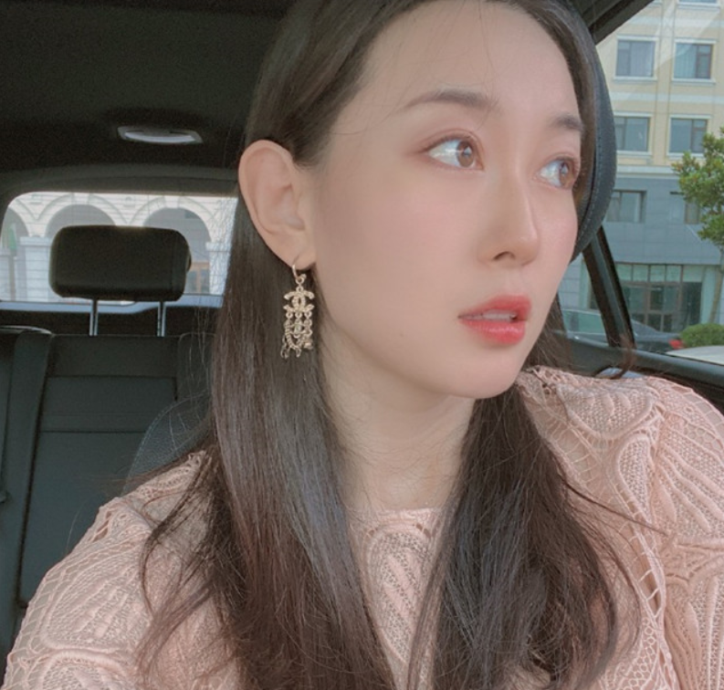 居设计计|孙一文获奥运第三金,私照甜美不输女星,四年前比赛失利曾被谩骂