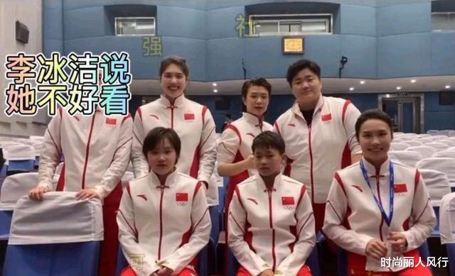 全红婵|14岁全红婵终于登上央视晚会！穿运动装站舞台C位亮相，胆子真大