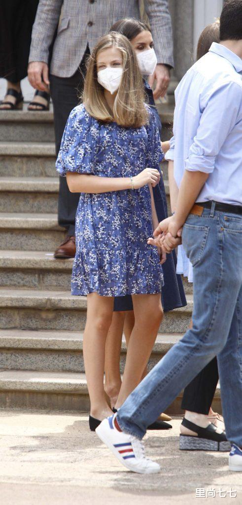 里尚七七|西班牙14岁小公主罕见翻车，扎“洋葱头”像1米8，外八走姿太霸气