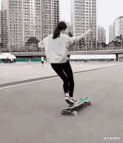 眼影|“背着女友玩口红，涂完后才发现是防水的！”我现在该怎么办？