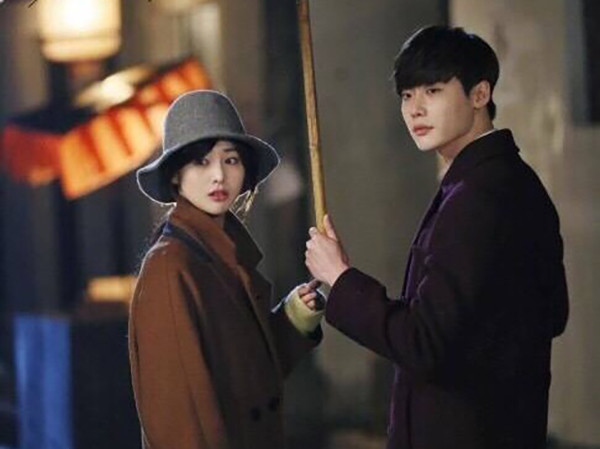 郑爽|郑爽自曝首次见孩子细节：他们都哭了，女儿在我怀里睡着