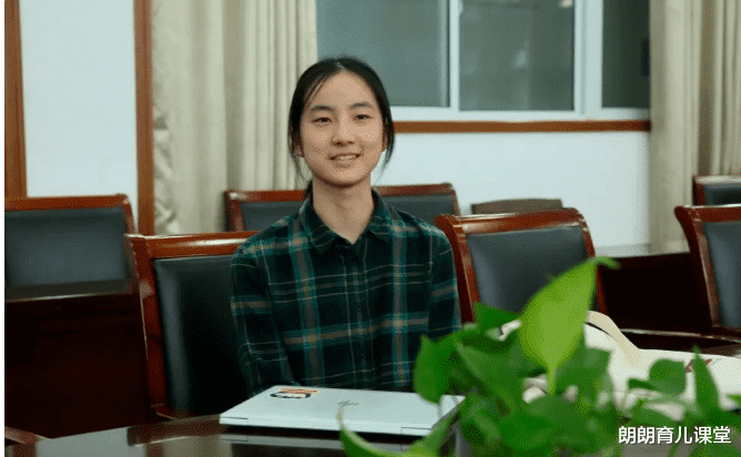 朗朗育儿课堂|17岁“天才少女”被8所顶级学府录取，接受采访时，她的话令人动容