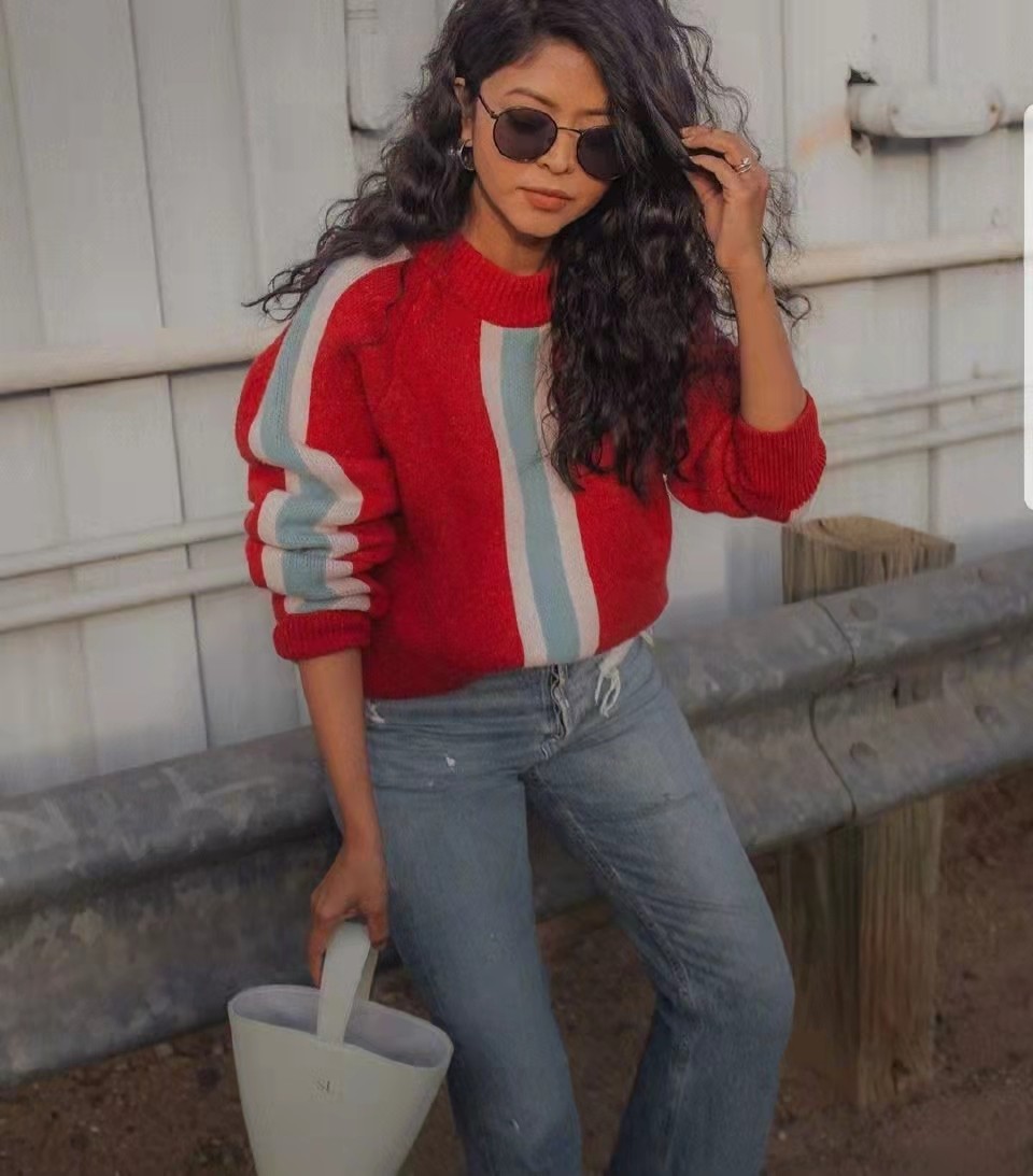 小白爱美搭 秋季必备毛衣“花式搭配”，轻松玩转时尚，防寒保暖又高级